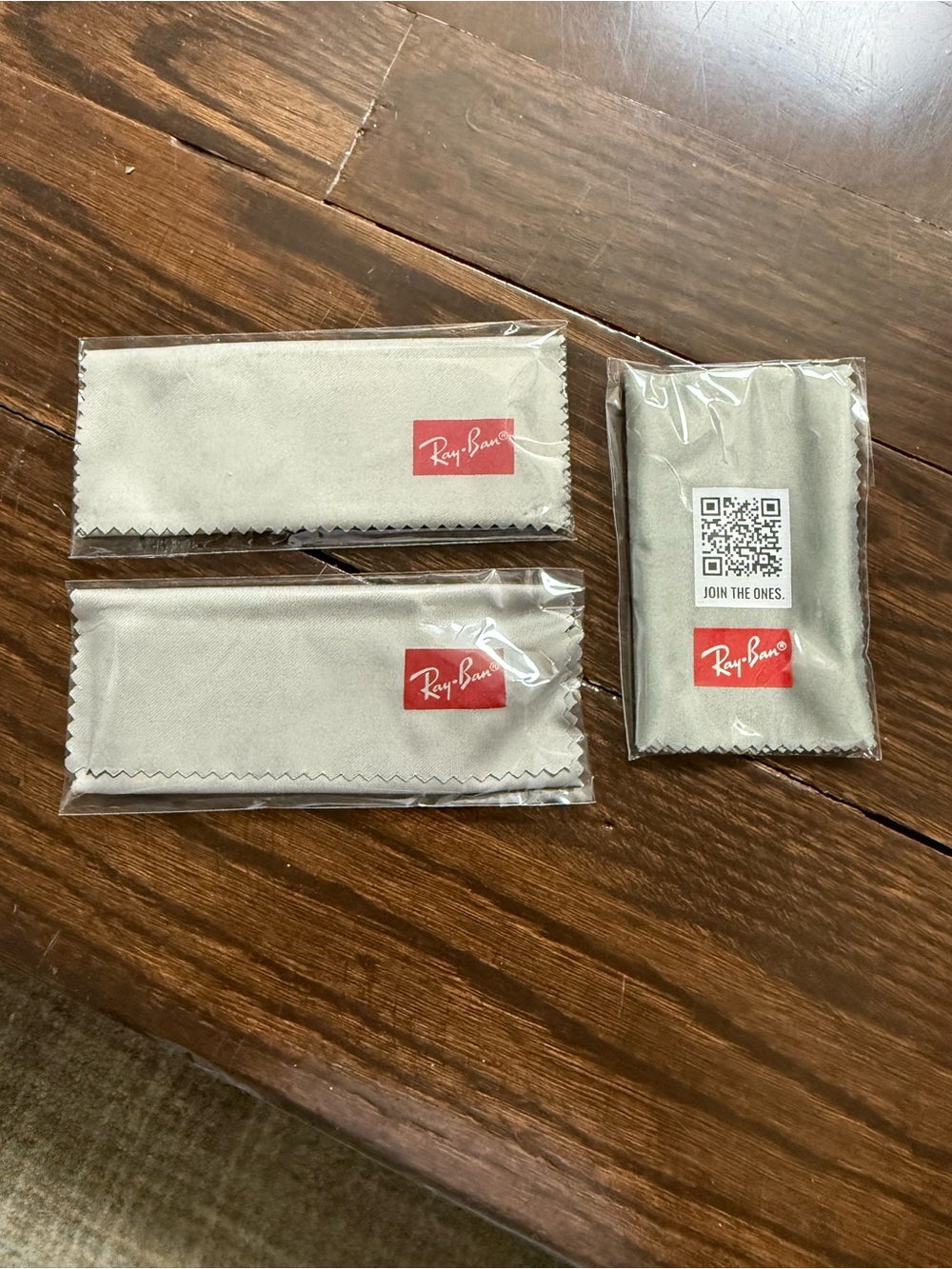 (3) Ray-Ban NIP microfiber lens cleaning cloths